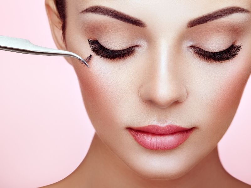 Read more about the article Rejuvenate Your Body and Mind: The Magic of Spa Therapy