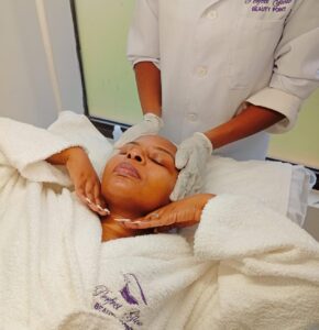 Read more about the article Illuminating Your Complexion: The Power of Brightening Facials