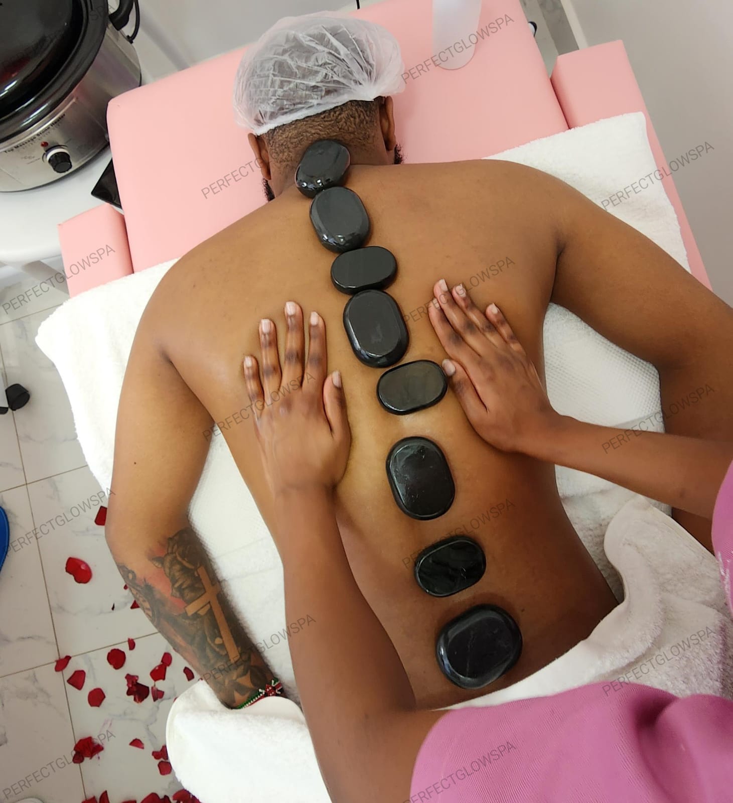 Read more about the article The Profound Benefits of Couples Massage
